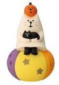 concombre HALLOWEEN2025 おばけにゃんこ　かぼちゃでまったり